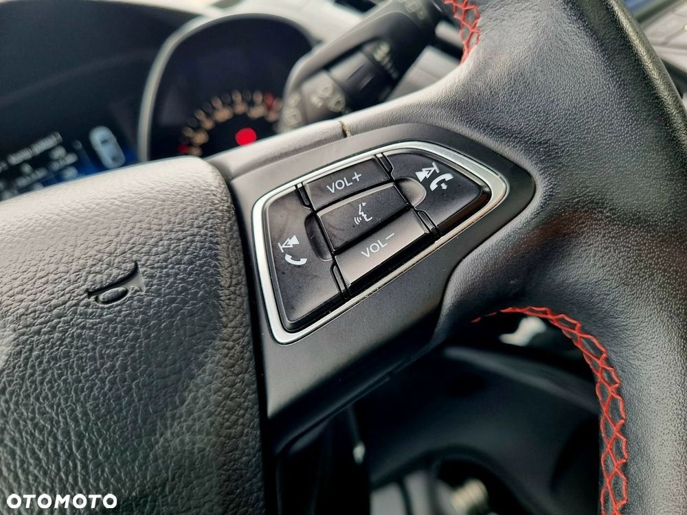 Ford Kuga 1.5 EcoBoost 2x4 ST-Line - 19
