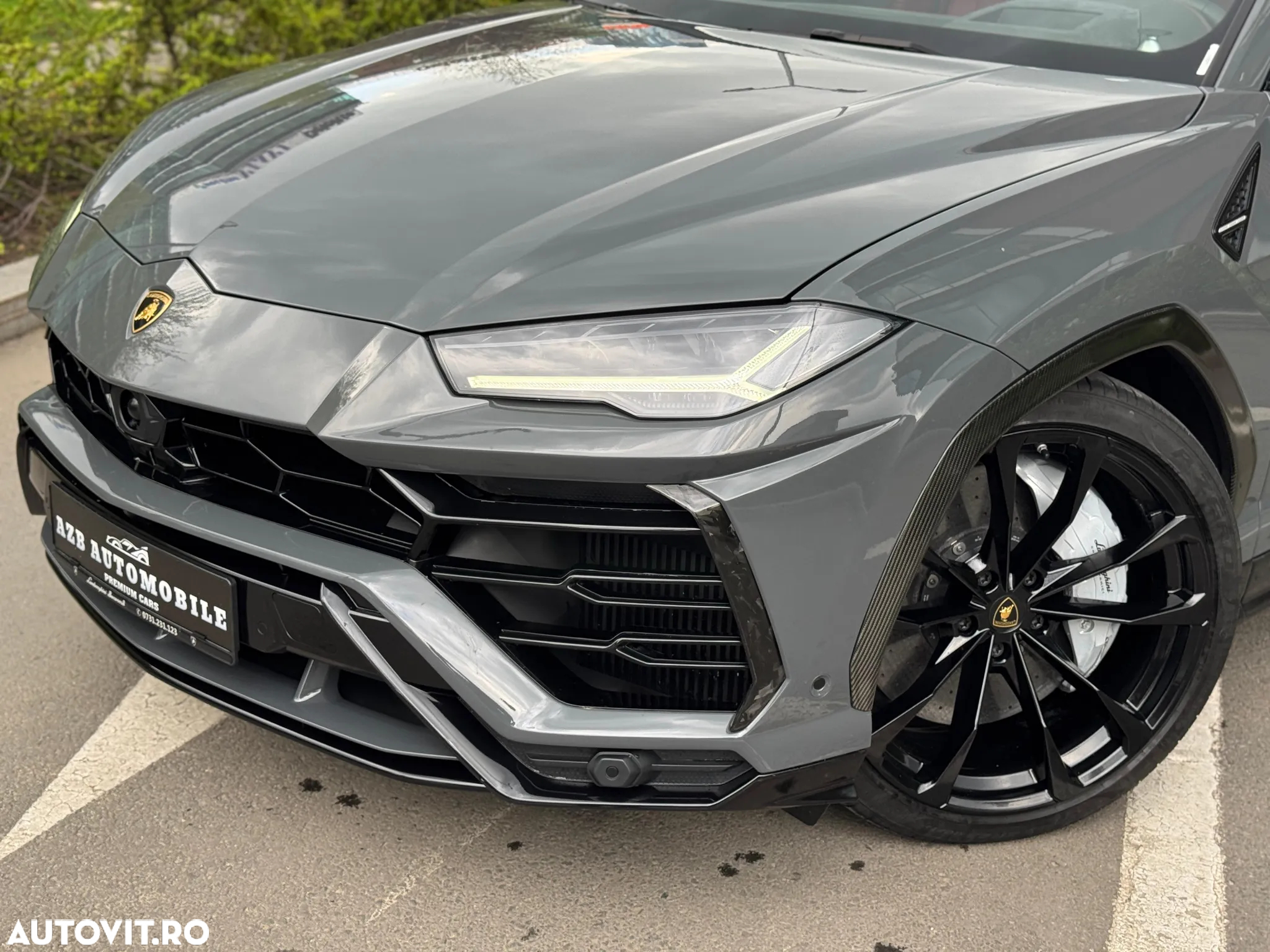 Lamborghini URUS Standard - 4