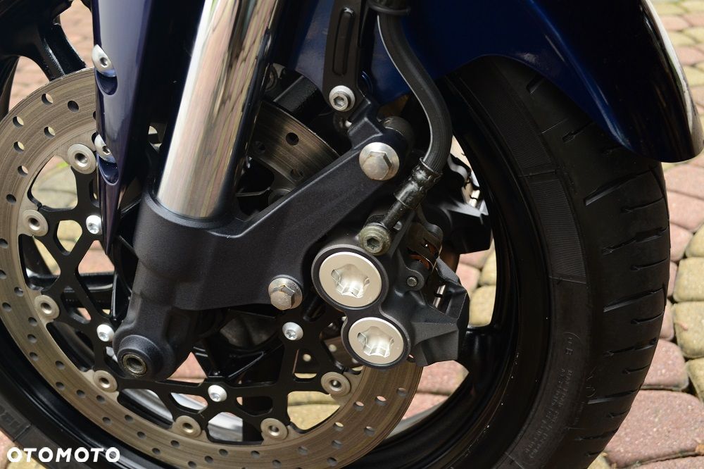 Yamaha FZ - 27