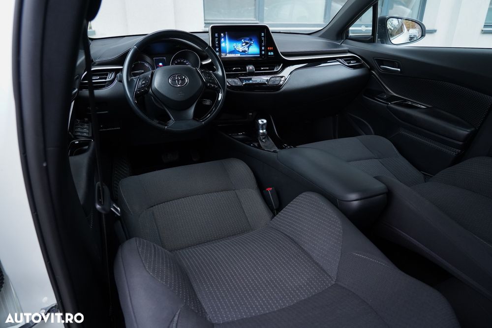 Toyota C-HR 1.8 HSD 122 CP 4x2 CVT C-lassy - 11