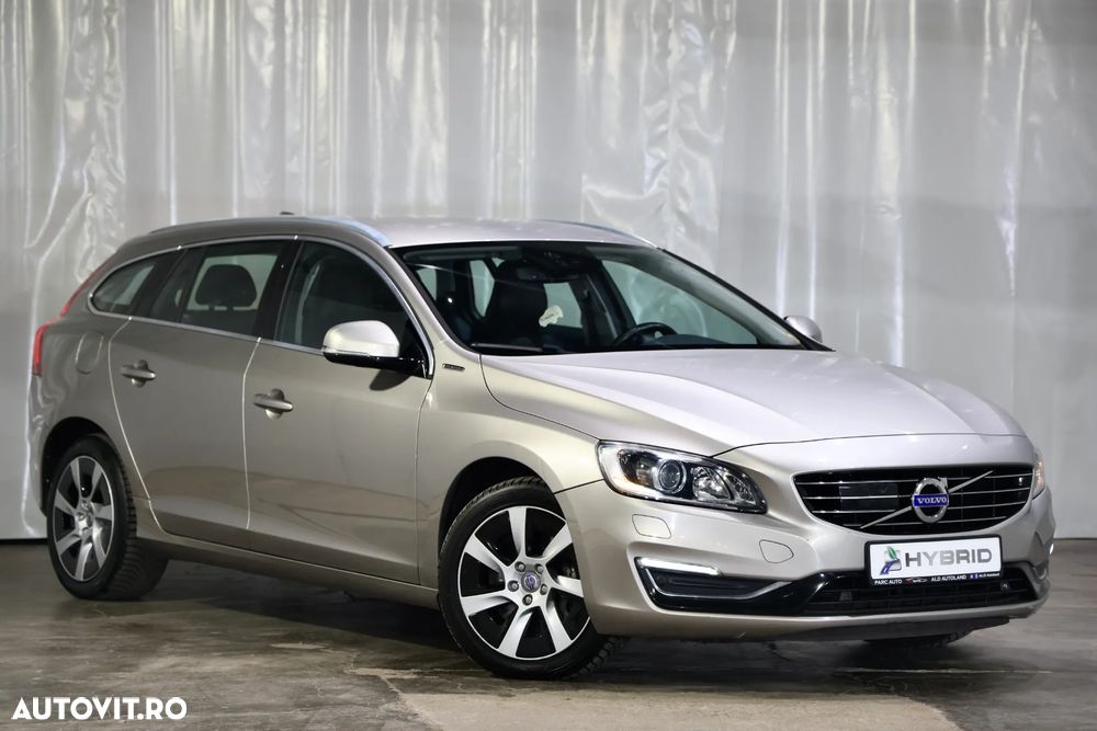 Volvo V60 D6 Plug-In-Hybrid AWD Geartronic Momentum - 3