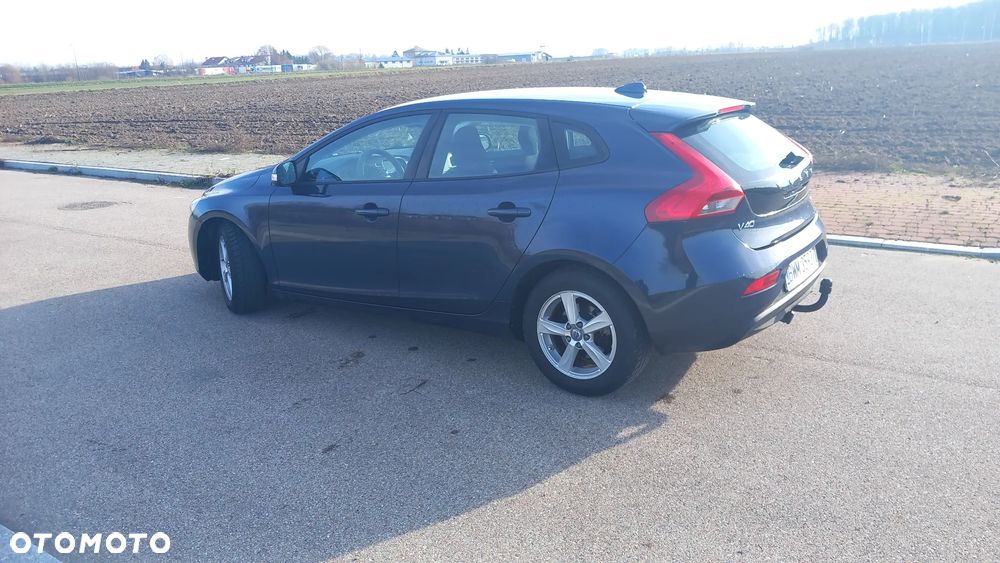 Volvo V40 D2 - 9