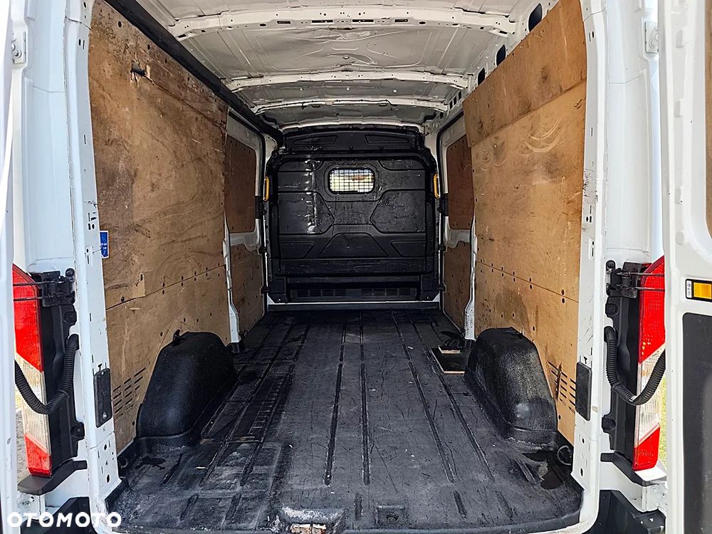 Ford Transit - 20