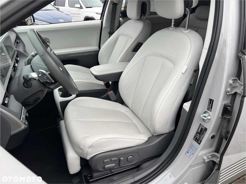 Hyundai IONIQ - 11