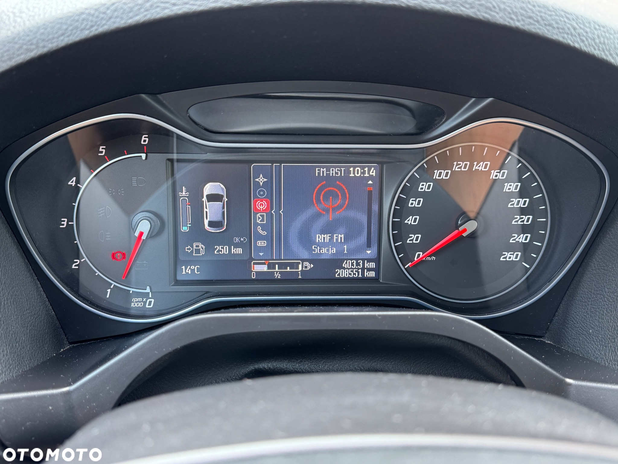 Ford S-Max - 10
