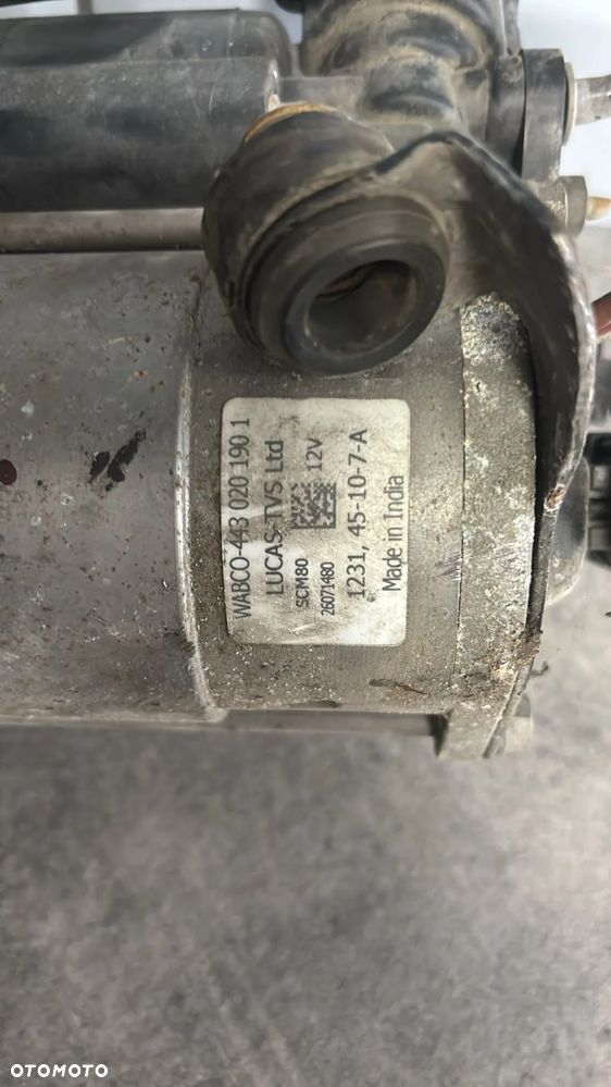 Mercedes W211 3.0 Kompresor Zawieszeni  AIRMATIC 4430201901     (160/6) - 3