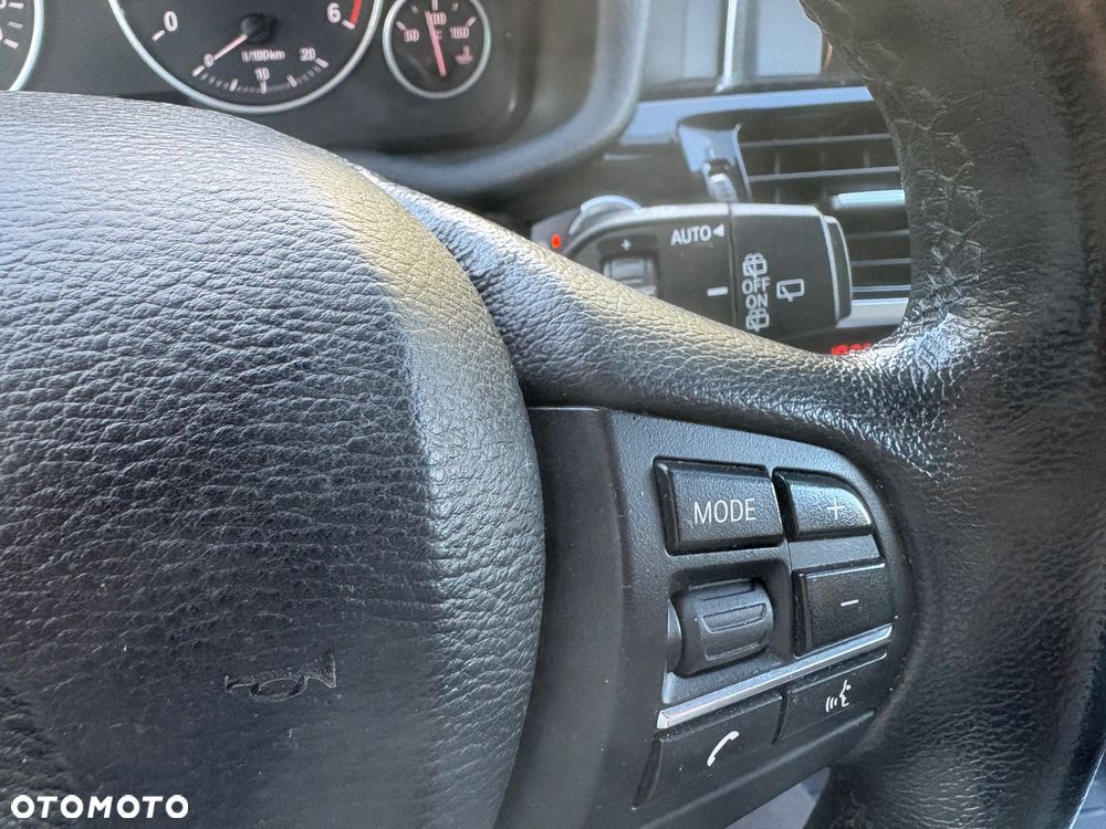 BMW X3 sDrive18d xLine - 23