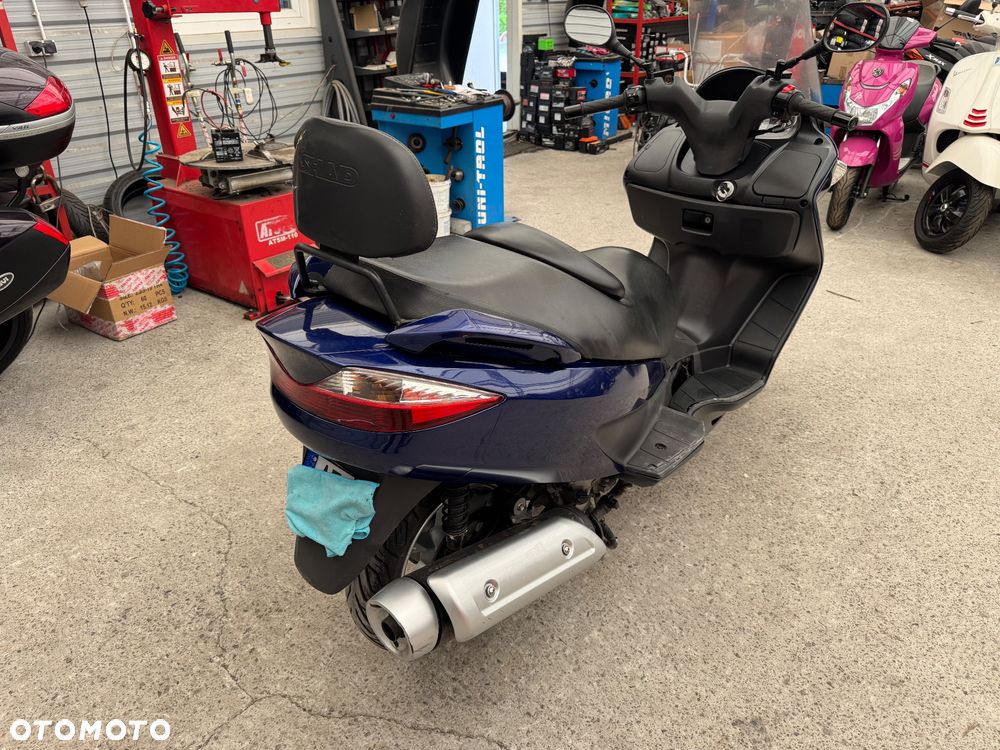 Suzuki Burgman - 6