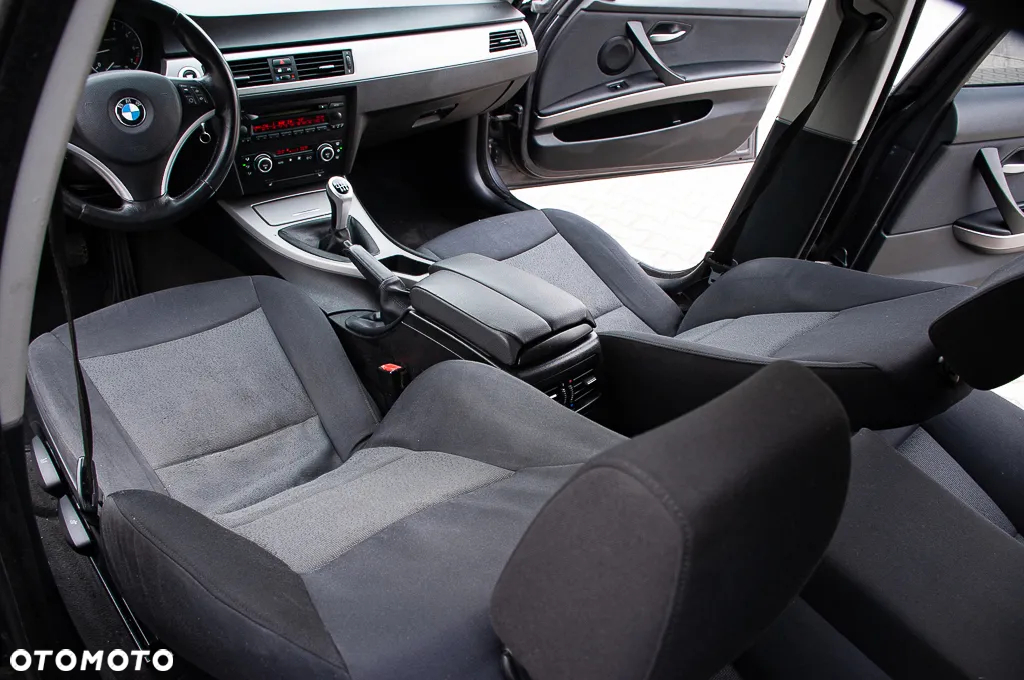 BMW Seria 3 - 25