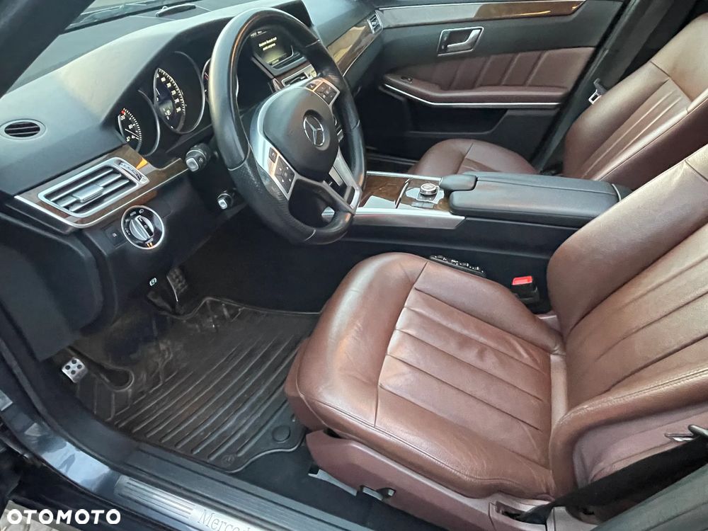 Mercedes-Benz Klasa E 220 d 4Matic 9G-TRONIC Night Edition - 9