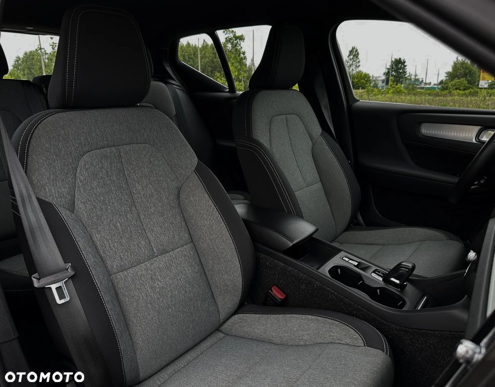 Volvo XC 40 - 24