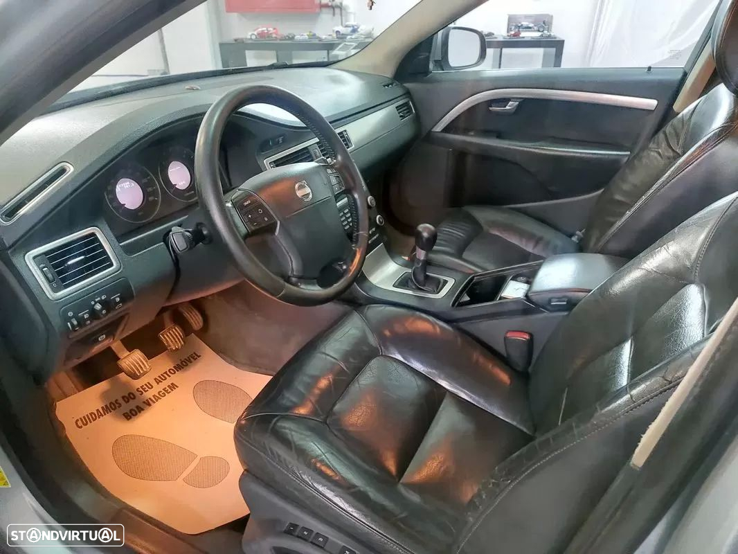 Volvo V70 2.0 D Momentum - 10