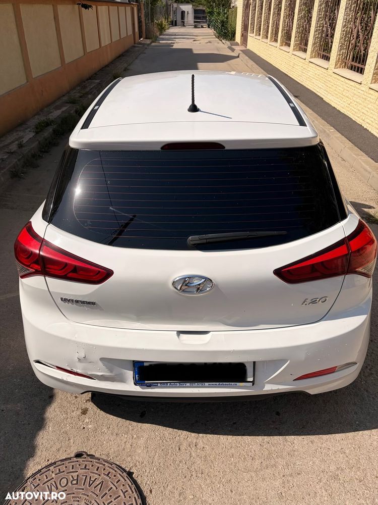 Hyundai i20 1.1 CRDi M/T ISG Confort - 4