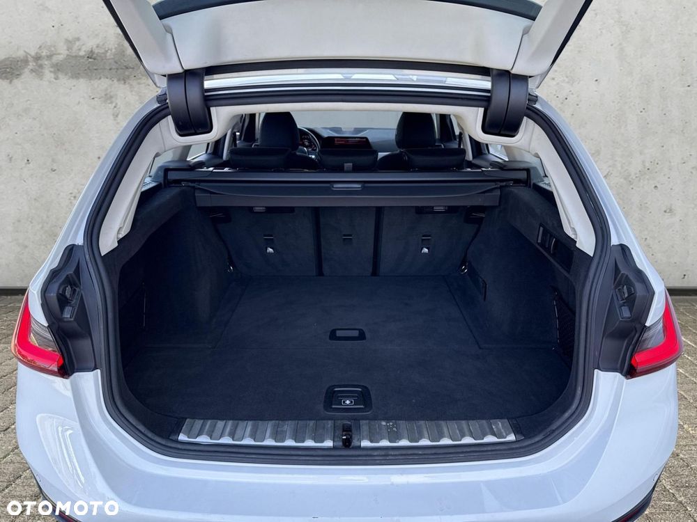 BMW Seria 3 - 18
