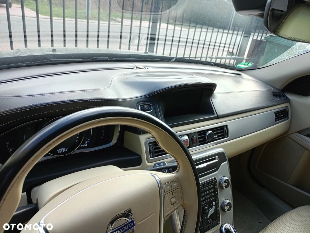 Volvo V70 D4 Geartronic Summum - 17