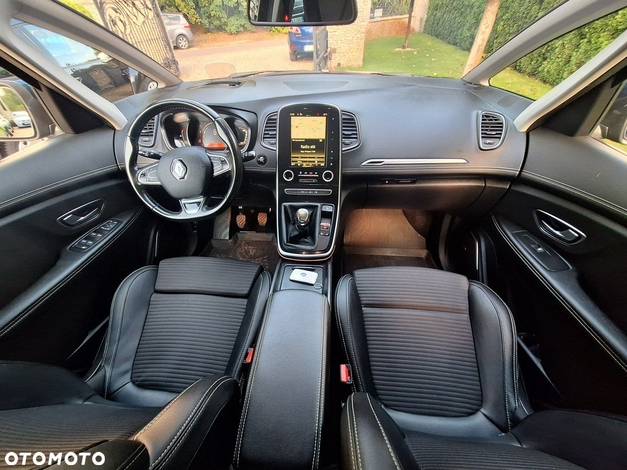 Renault Scenic ENERGY TCe 130 BOSE EDITION - 12