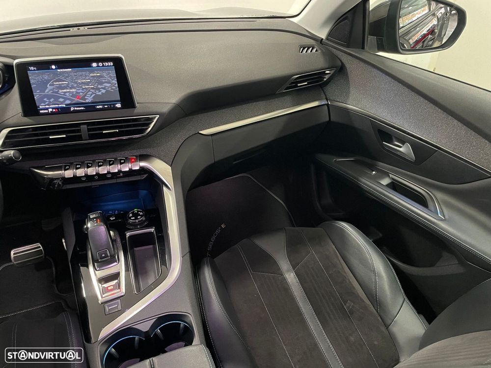 Peugeot 3008 1.2 PureTech Allure EAT8 - 23