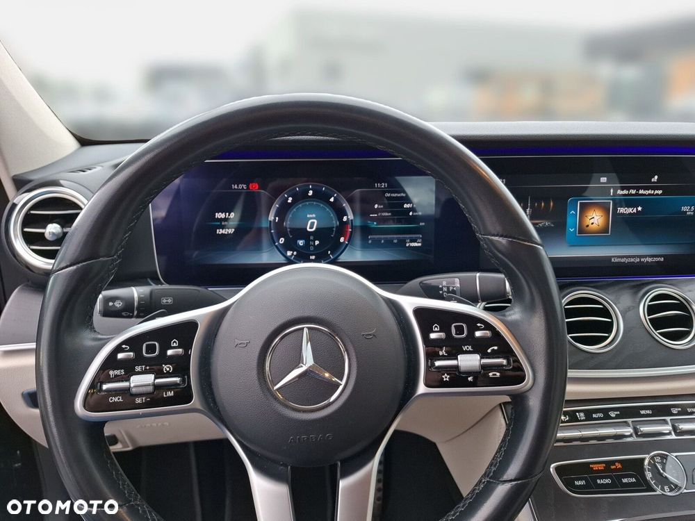 Mercedes-Benz Klasa E 220 d Avantgarde - 11