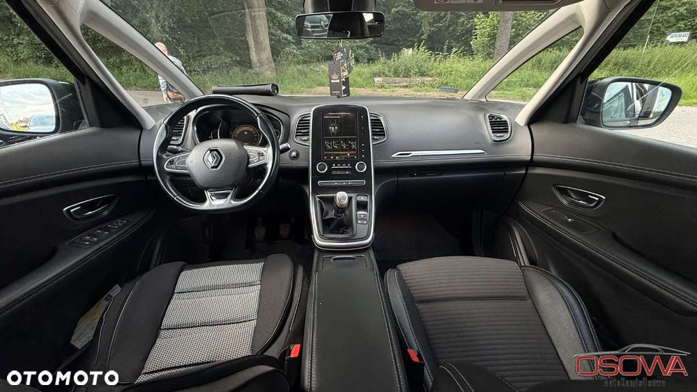 Renault Grand Scenic - 37