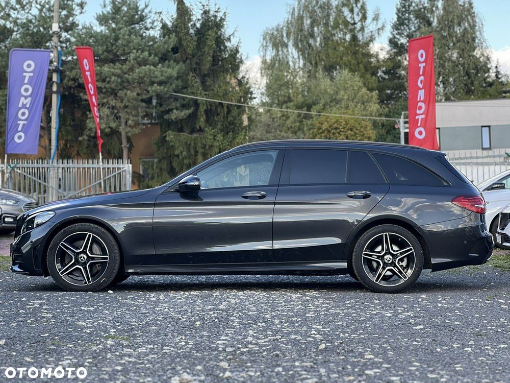 Mercedes-Benz Klasa C 300 T 9G-TRONIC Night Edition - 6