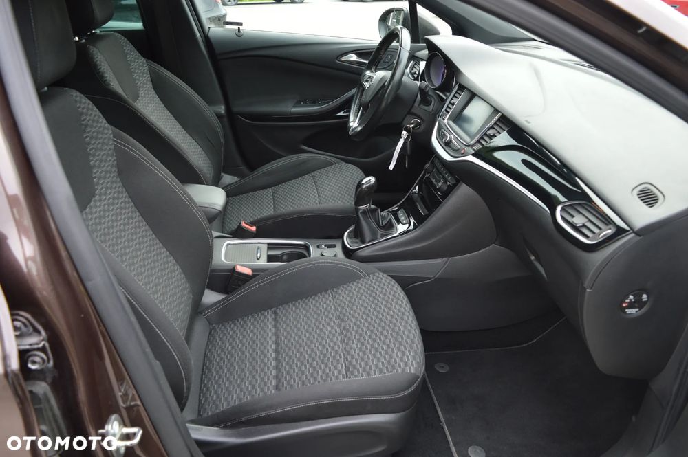 Opel Astra 1.4 Turbo Dynamic - 22