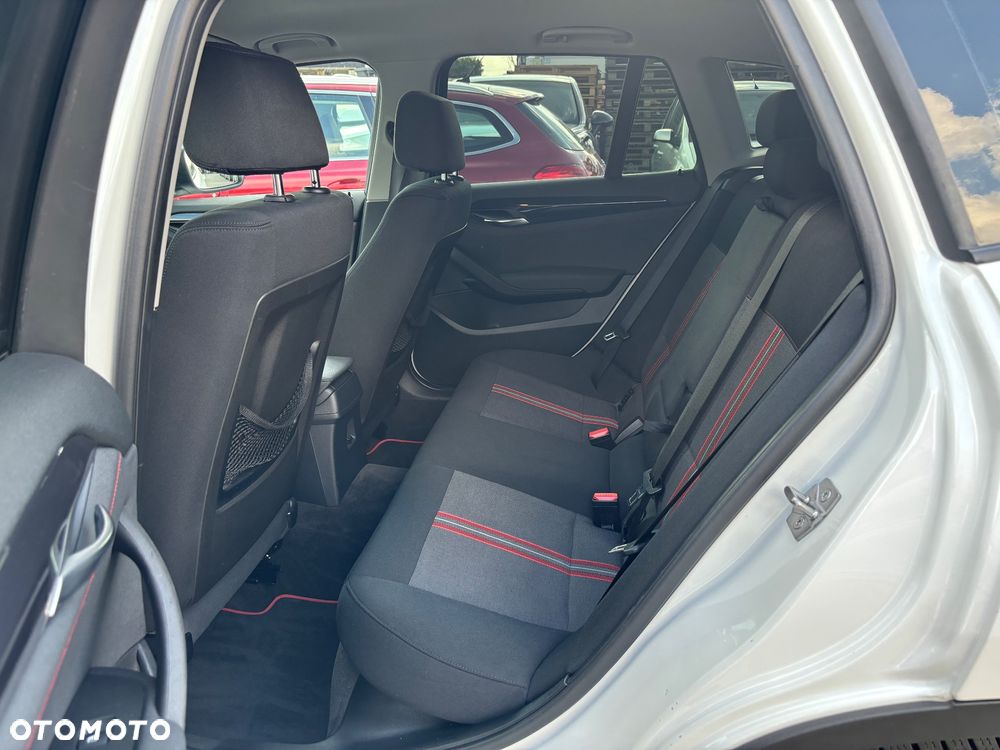 BMW X1 sDrive18d Sport Line - 27