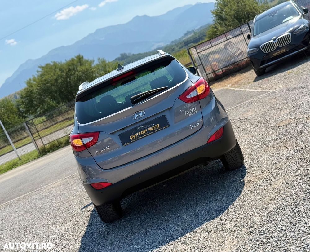 Hyundai ix35 2.0 CRDI 4WD Fifa World Cup Gold Edition - 26
