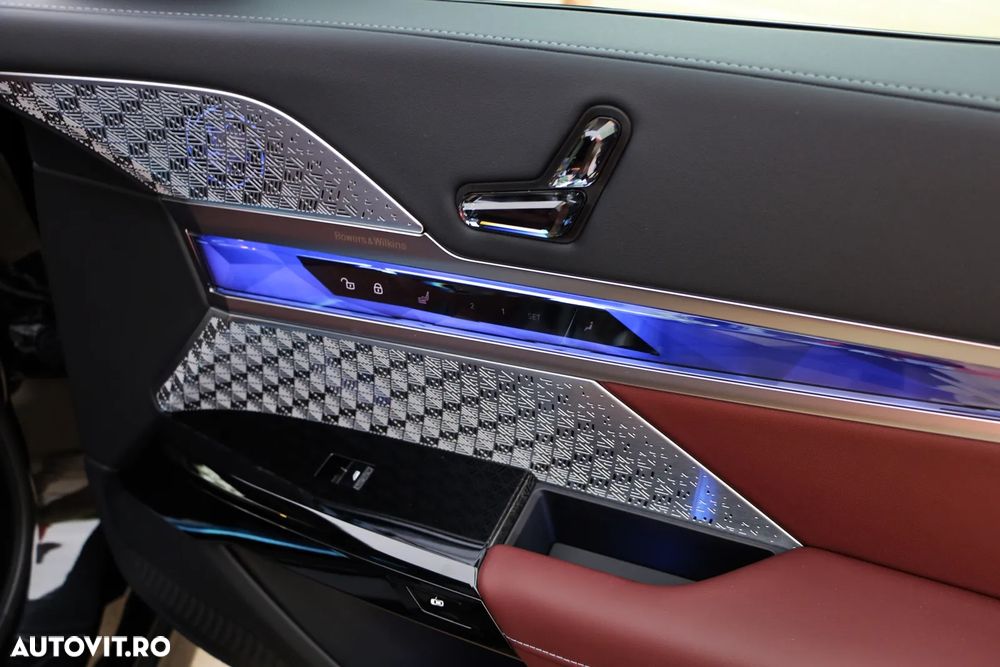 BMW M7 M760e xDrive AT PHEV - 30