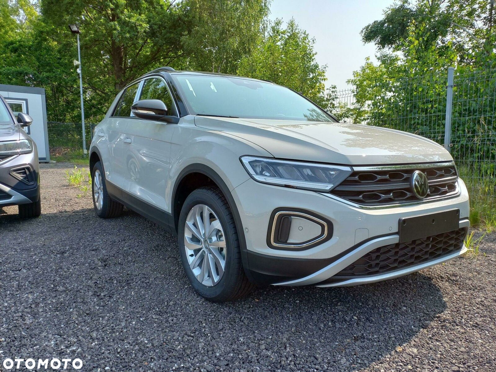 Volkswagen T-Roc - 3