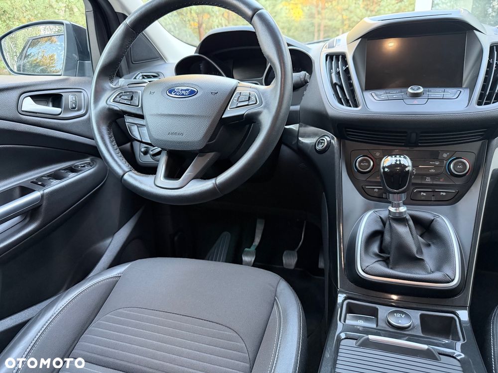 Ford Kuga 1.5 EcoBoost 2x4 Titanium - 13