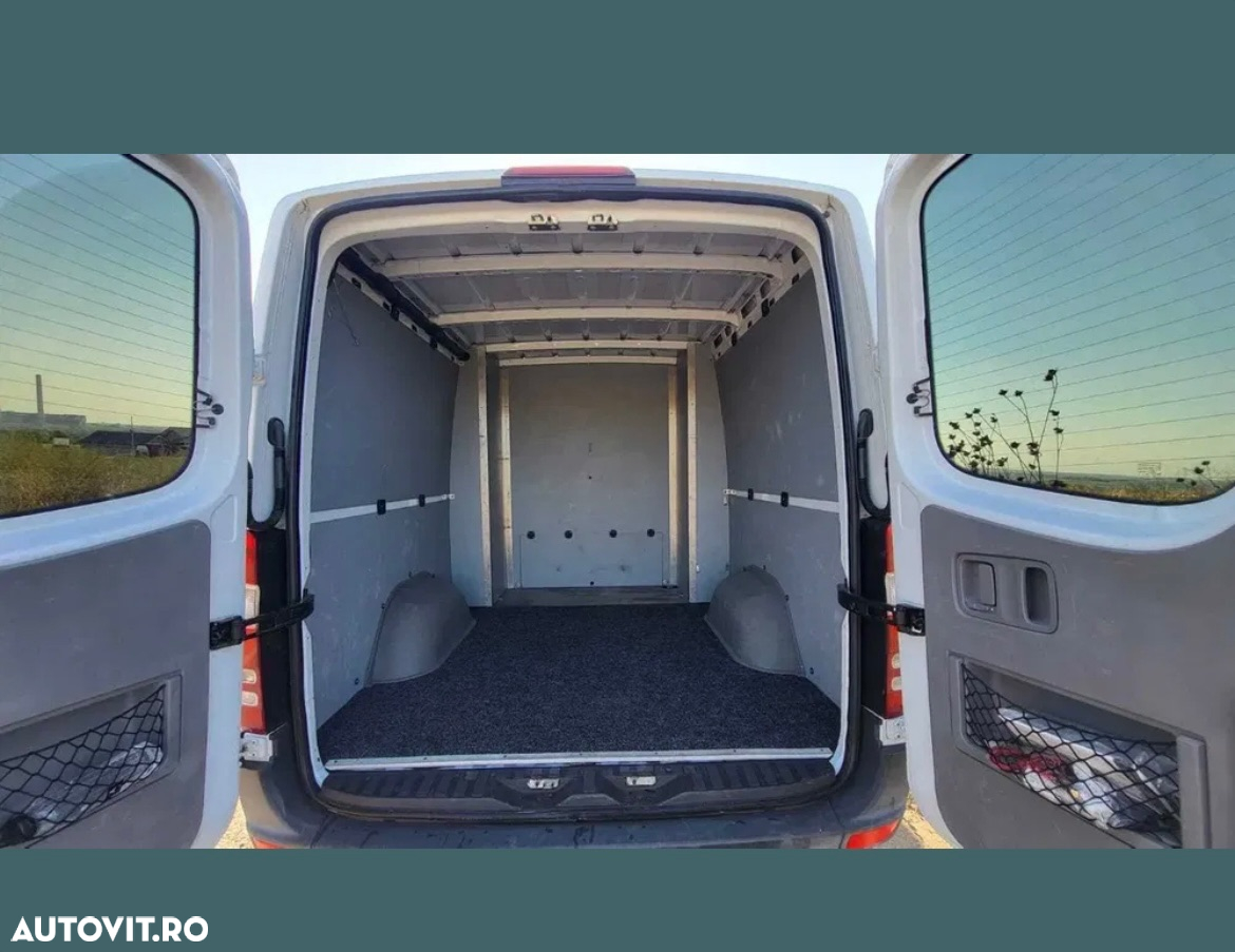 Mercedes-Benz Sprinter - 5