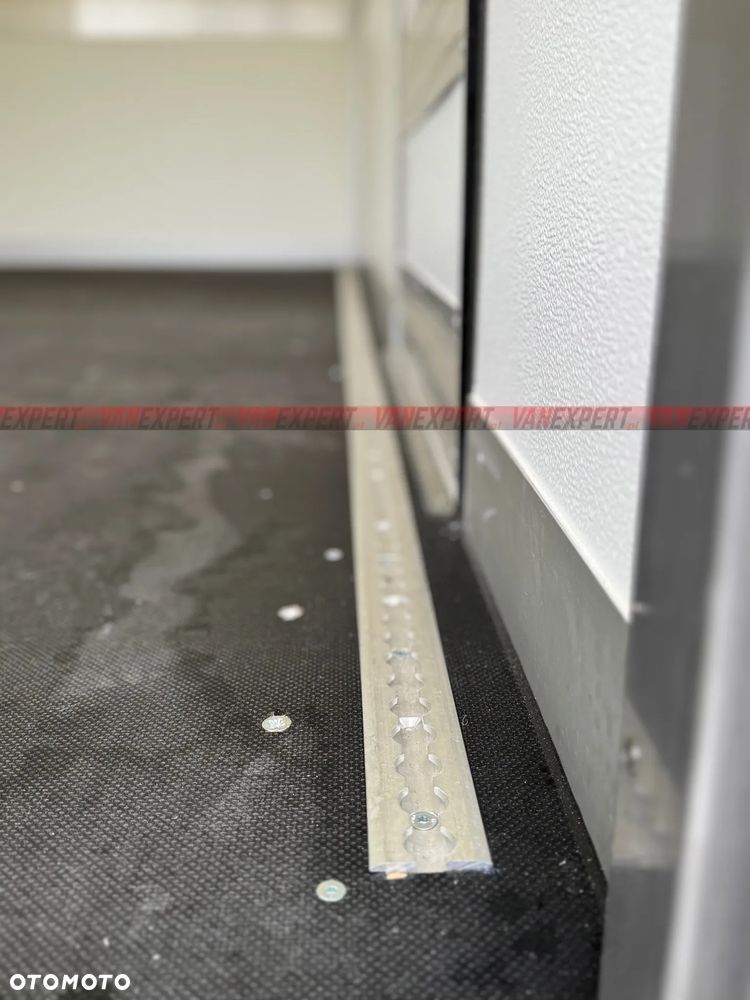 Renault MASTER AUTOMAT Kontener + Winda 750KG - 17