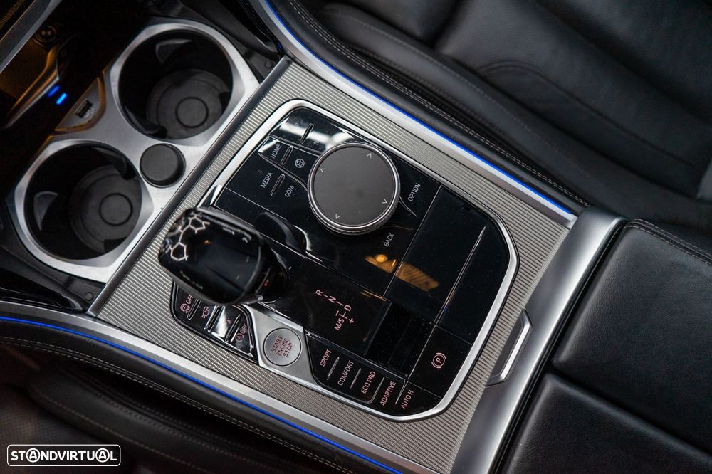 BMW 840 d xDrive Pack M - 38