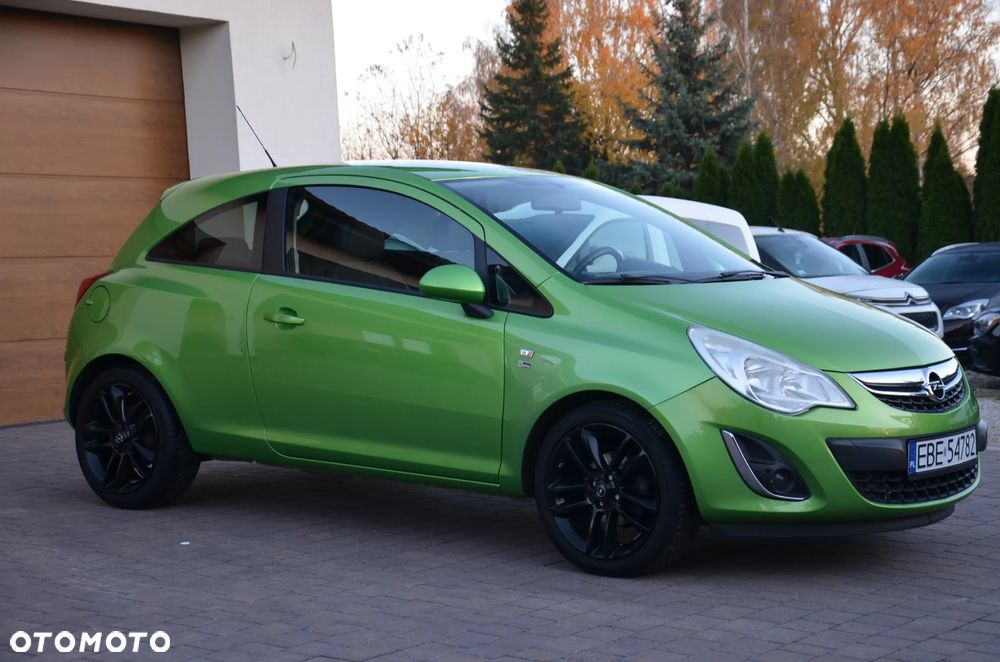 Opel Corsa 1.4 16V 150 Jahre - 2