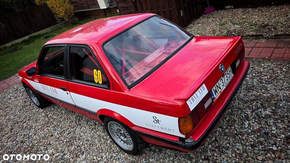 BMW Seria 3 318is - 13