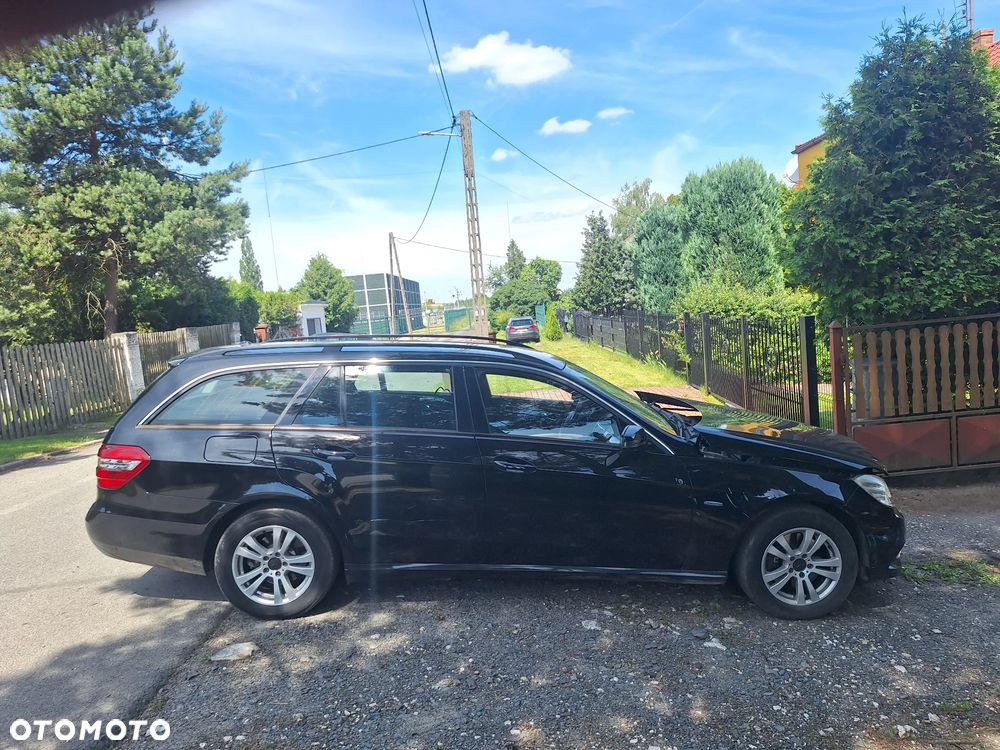 Mercedes-Benz Klasa E 250 CGI BlueEffICIENCY Avantgarde - 17