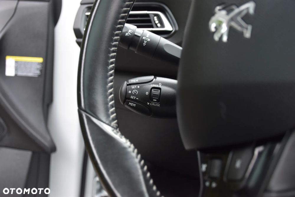 Peugeot 308 PureTech 130 EAT6 Stop & Start GT-Line Edition - 24