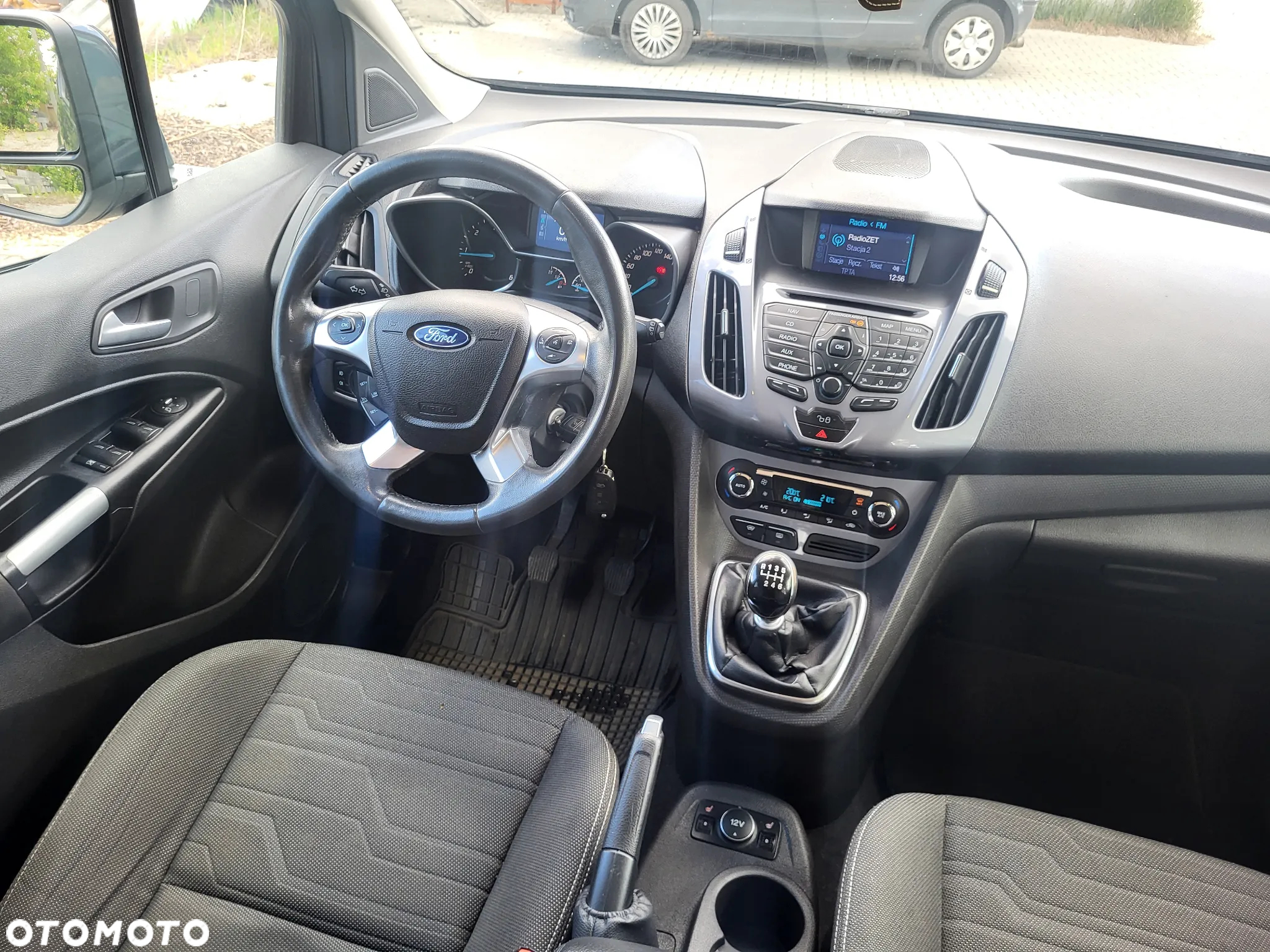 Ford Tourneo Connect 1.6 TDCi Titanium - 9
