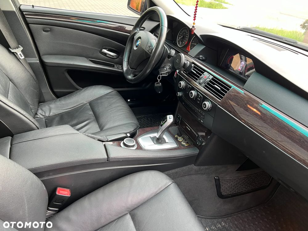 BMW Seria 5 530d Edition Exclusive - 13