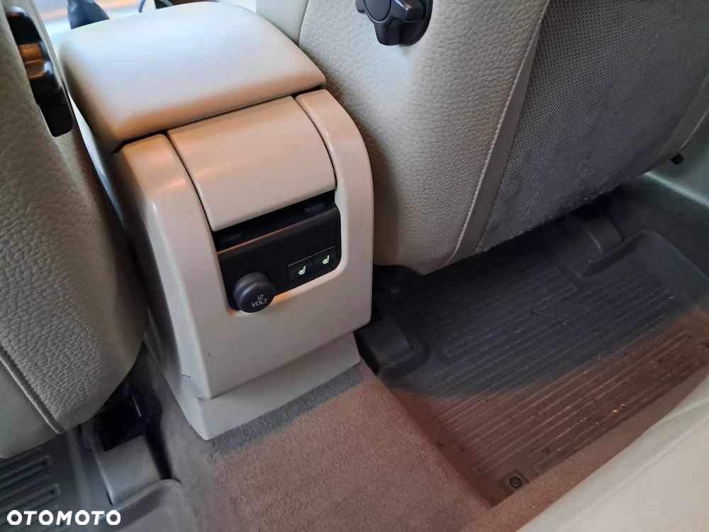 Volvo XC 60 D5 AWD Momentum - 13