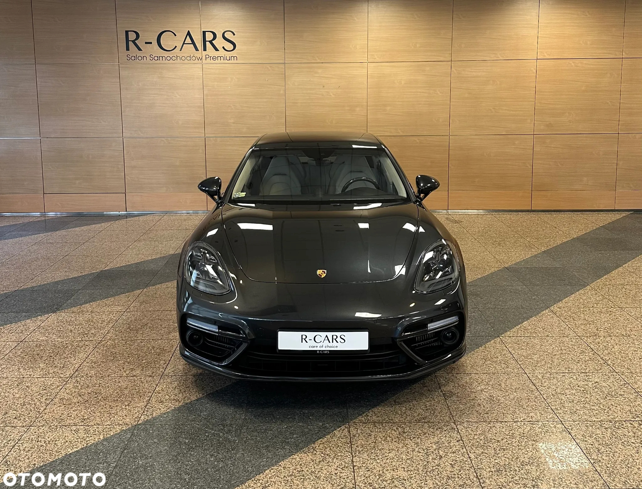 Porsche Panamera Turbo Sport Turismo - 4