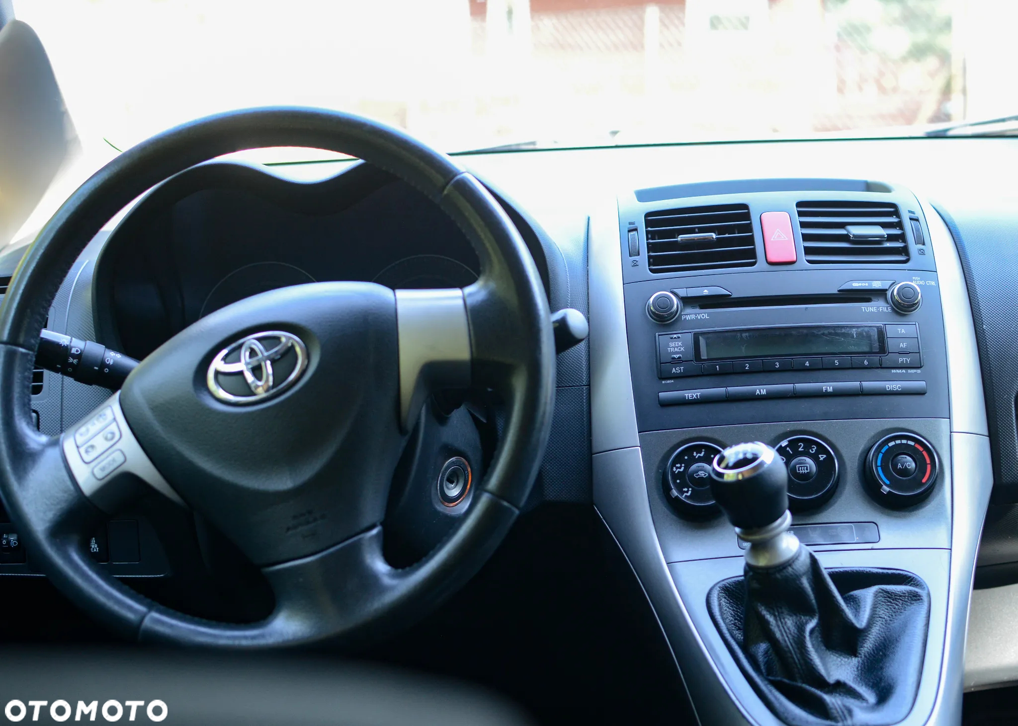 Toyota Auris 1.4 D-4D Luna - 6