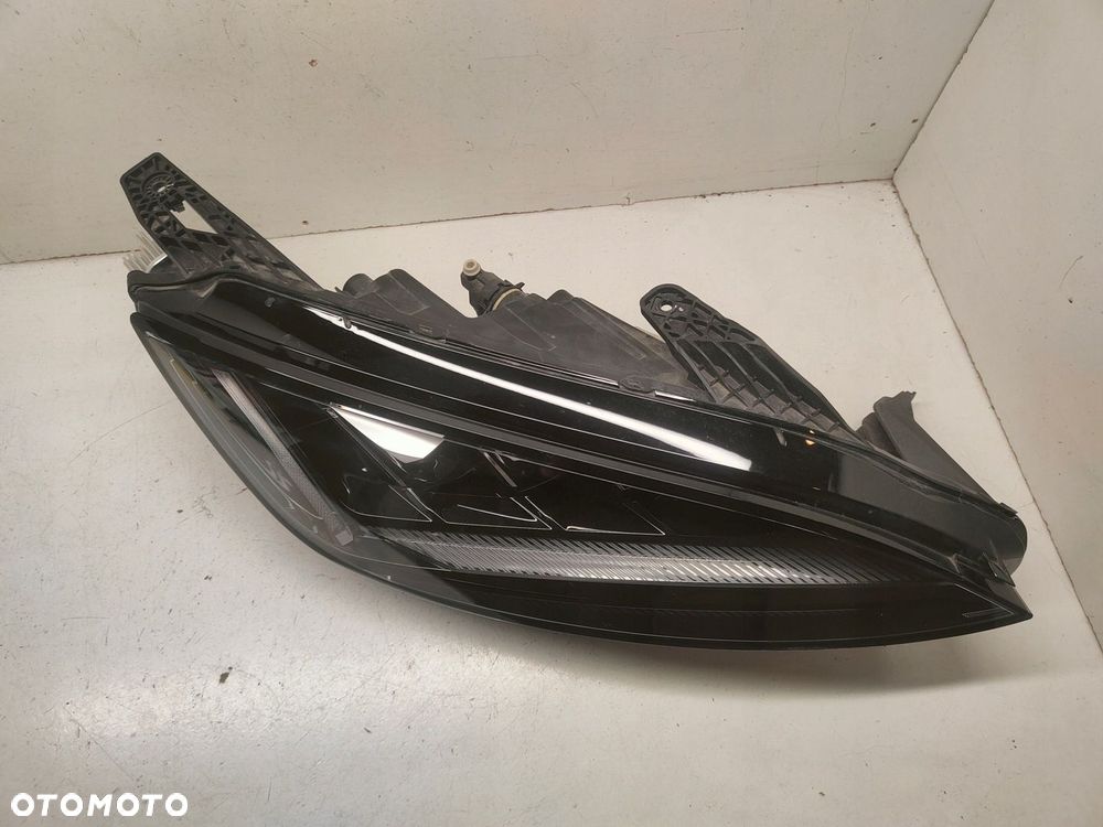 XPENG G3 FULL LED LAMPA PRAWY PRZÓD - 2