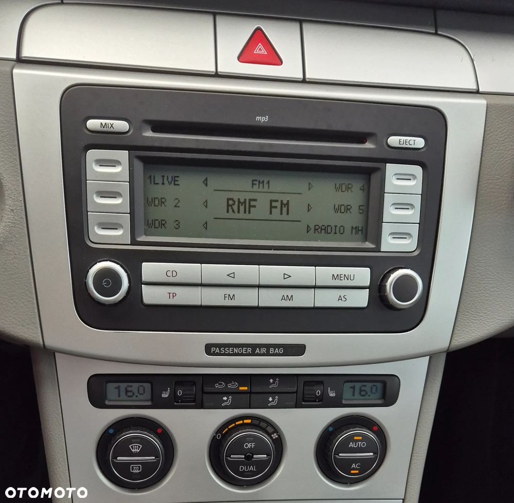 Volkswagen Passat 2.0 FSI Comfortline - 9