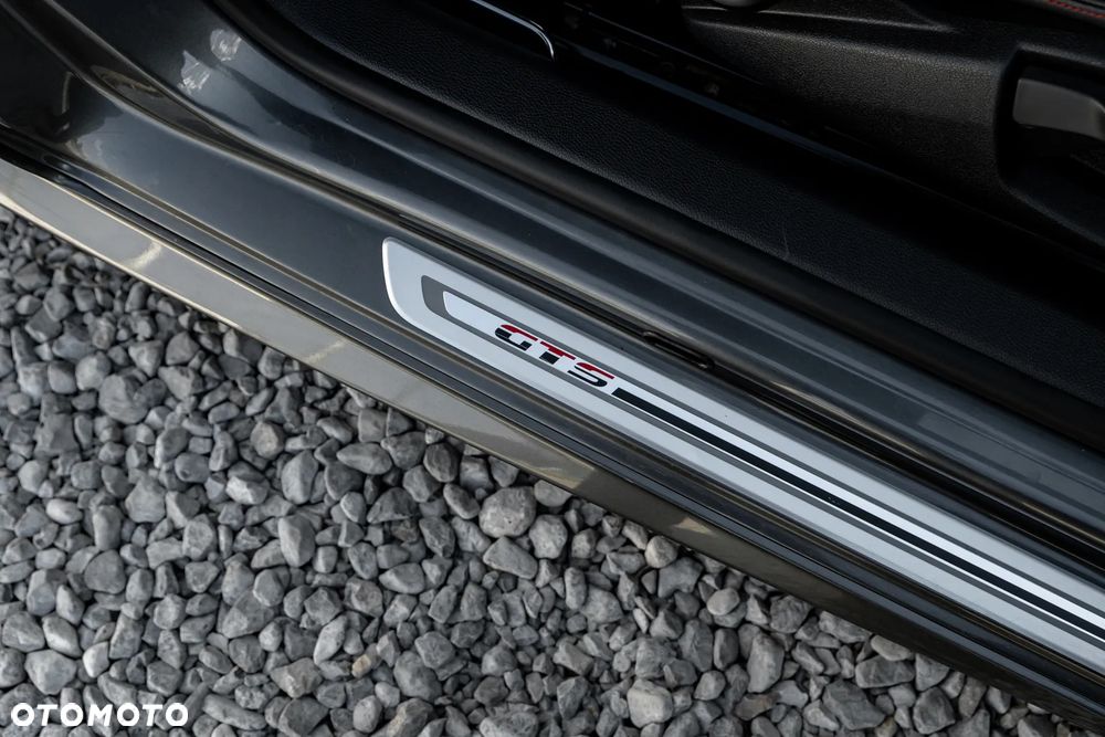 Volkswagen Scirocco 2.0 TSI BMT GTS DSG - 28