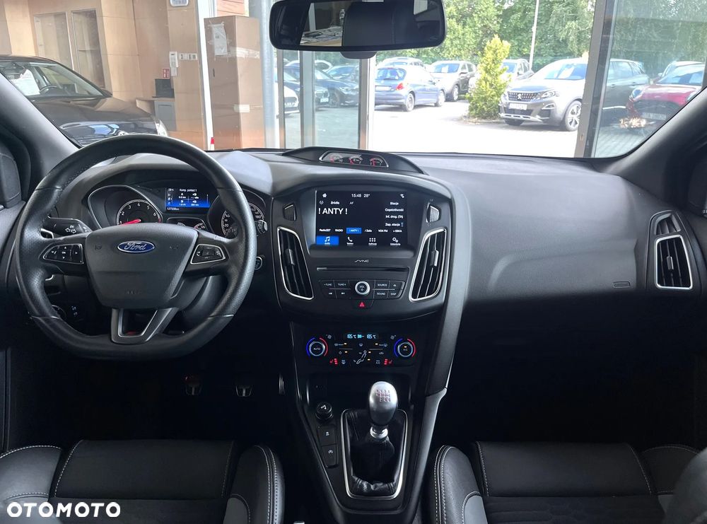 Ford Focus ST - 9