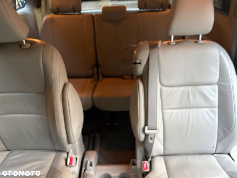 Toyota Sienna 3.5 V6 SE - 20