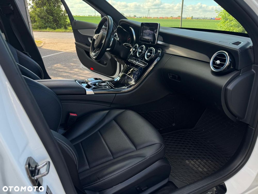 Mercedes-Benz Klasa C 200 4-Matic 9G-TRONIC - 10