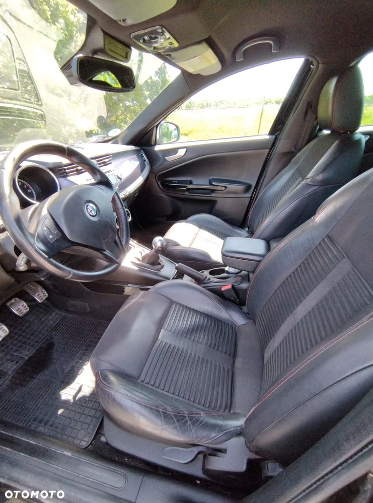 Alfa Romeo Giulietta - 2