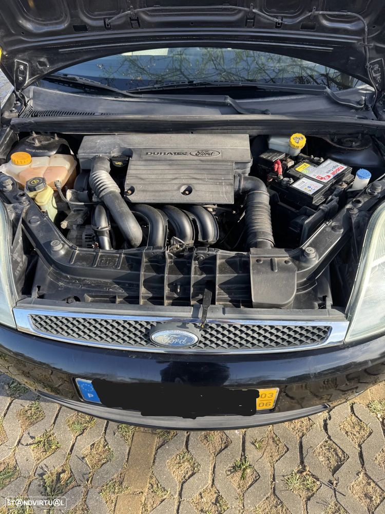 Ford Fiesta 1.25 Ghia - 18